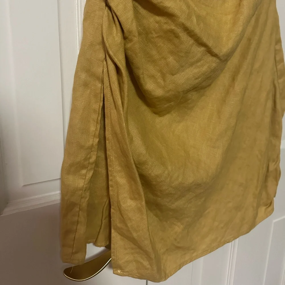 Reformation sleek square